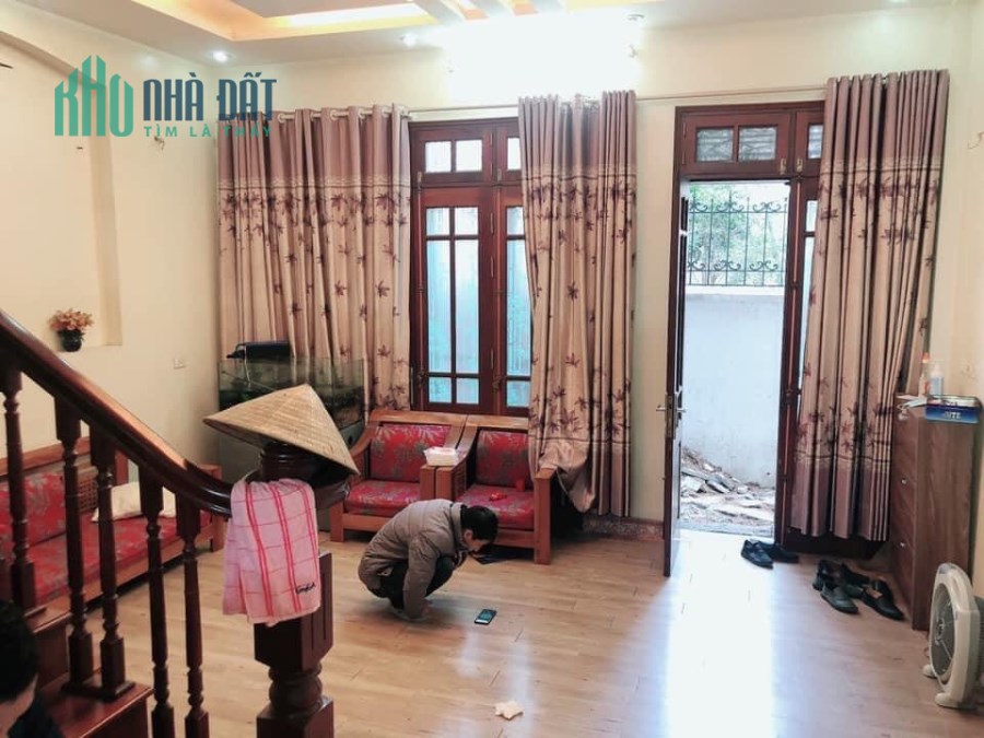 GẤP GẤP Bán nhà Phố Hàm Nghi  dt 65m2, 5t, mt5m, hơn 10 tỷ, kinh doanh, ô tô tránh. LH 0976772692