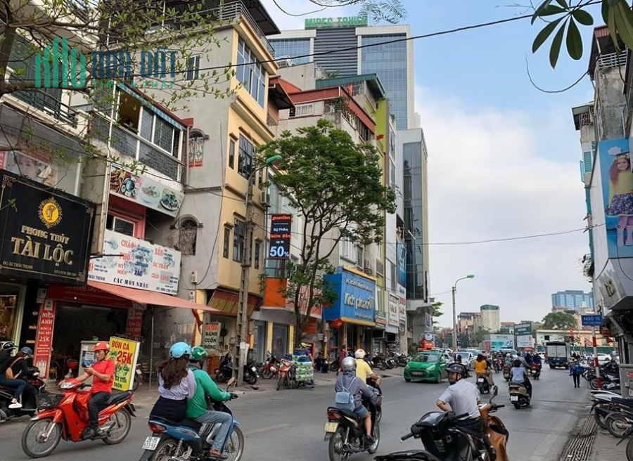 Bán nhà mặt phố Thái Thịnh 27m2, 3 tầng, MT 3.3m. Giá 7,4 tỷ