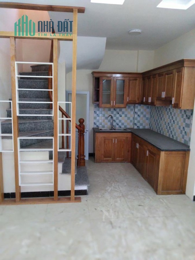 Nhà phân lô, Dân trí cao, Ô tô đỗ cửa, Kinh doanh tốt, Tại Hoàng Mai, Hà Nội
