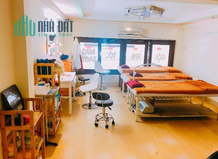 Bán nhà Trương Công Định, 5 tầng, hẻm 8m, đang mở Spa, nhà đẹp, 18 tỷ, gần 180m2.