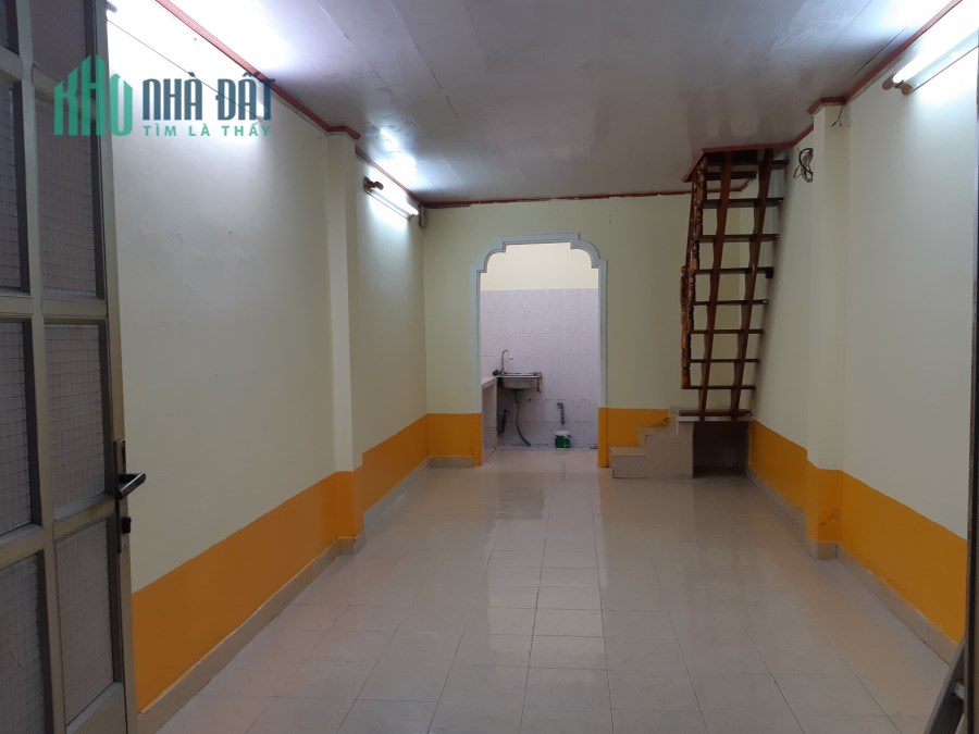 Cho thuê nhà nguyên căn Hẻm 303 Đoàn Văn Bơ, P.13, Q4 6TR