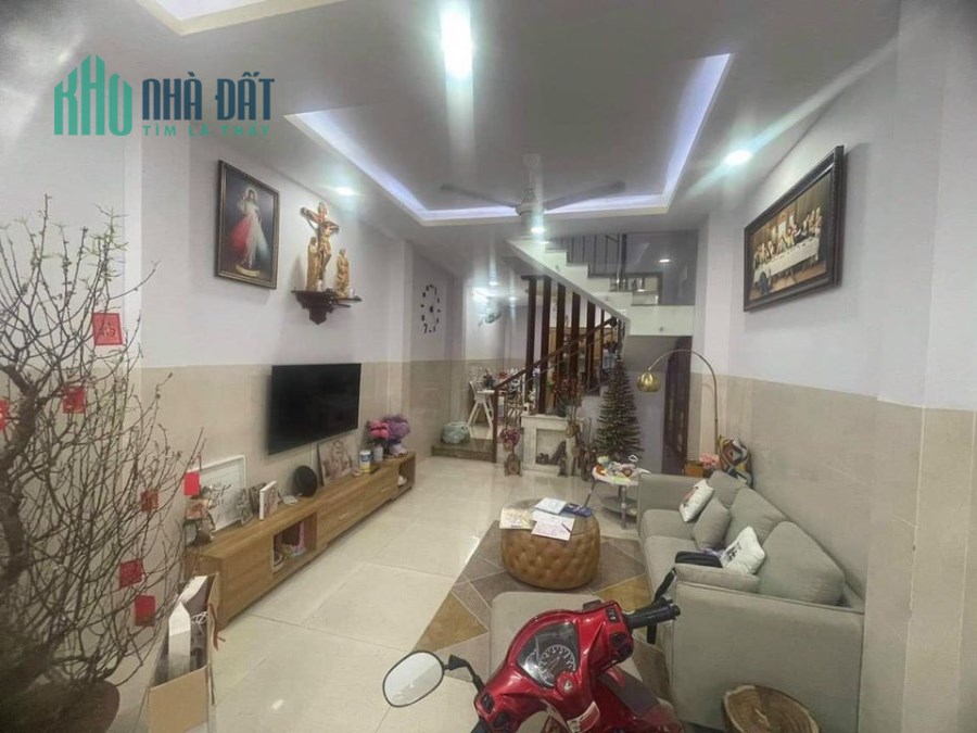 Nhà 5 Tầng Đúc, 85m2 - Gía Chỉ 7.5 Tỷ Đường Âu Cơ Tân Bình