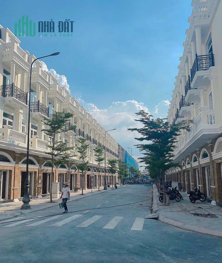 Chính Chủ Kẹt Tiền Bán Gấp Lô Đất DA ICon Central 4 Mặt Tiền Đường Thông