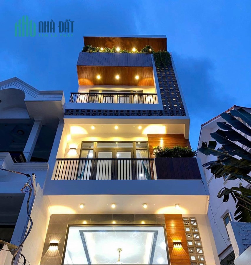 Nhà mới 45m ở ngay, nở hậu, 2 bước chân ra đường 5 Tỷ tại phố Tân Mai.