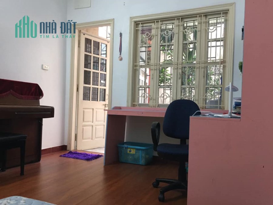 Siêu hiếm bán nhà Cổ Nhuế, Bắc Từ Liêm 35m, 3 T, MT3.5m, giá 2.1 tỷ.