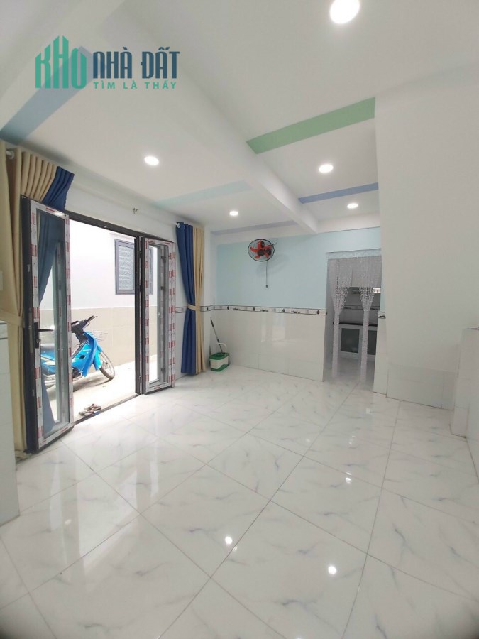 Bán nhà mới đẹp 58,4m2 lô góc hẻm thoáng giá 3 tỷ tại quận 4.