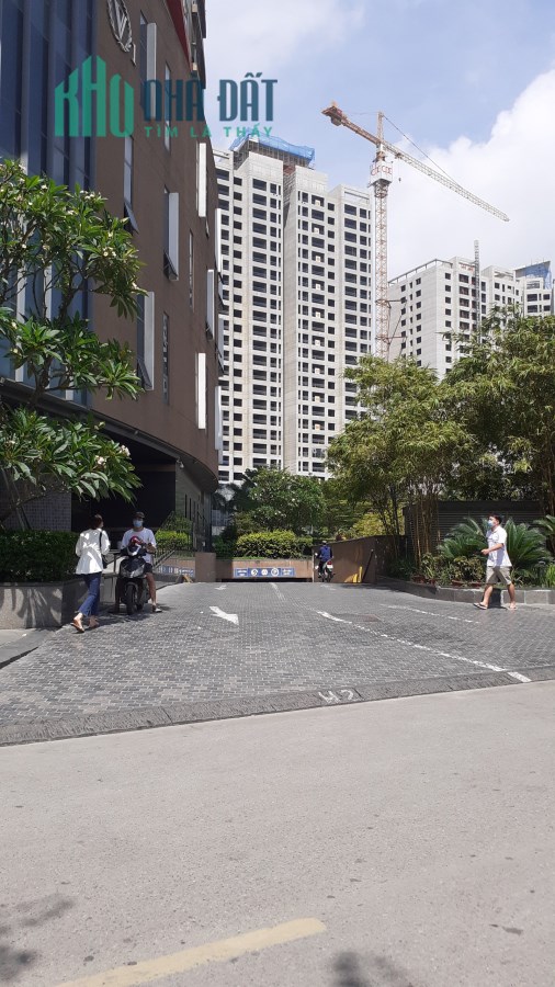 Nhà phân lô đường rộng Văn Phú. Nhìn chung cư. 50m. Mt 5m. 8 tỷ 9
