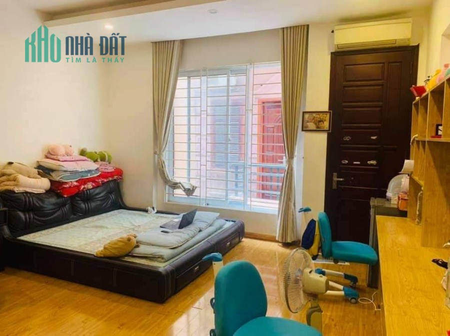 Bán nhà 57m x 5T đường Vạn Phúc, Ba Đình