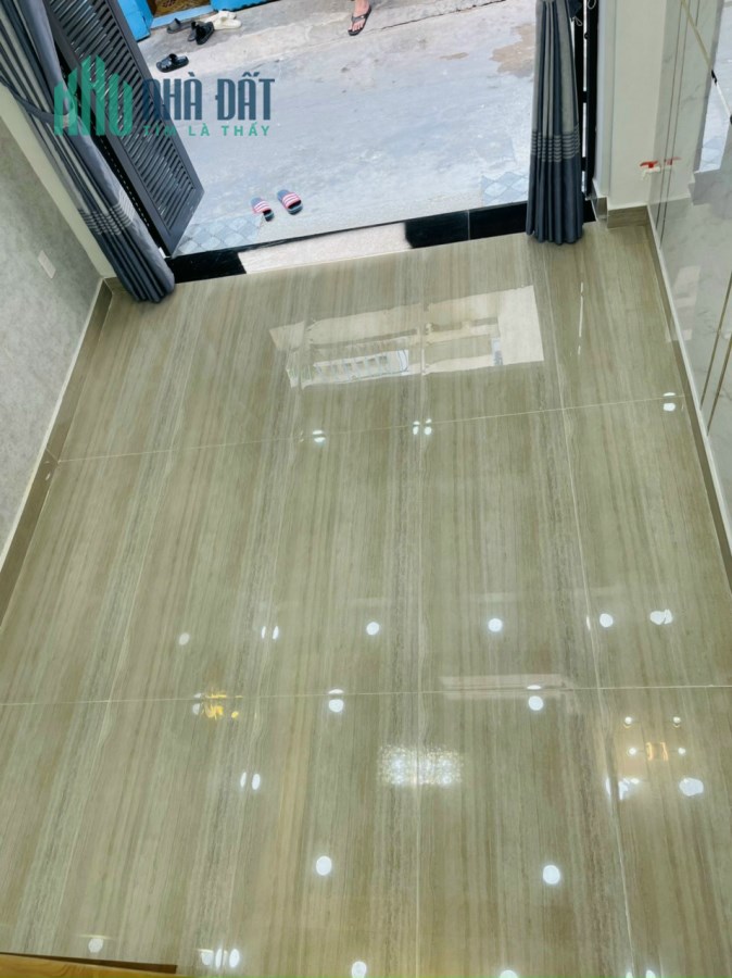 Cần bán gấp nhà 1 trệt 1 lầu DT 4x12m Đường 4m xe hơi giá 4.8 tỷ TL chính chủ