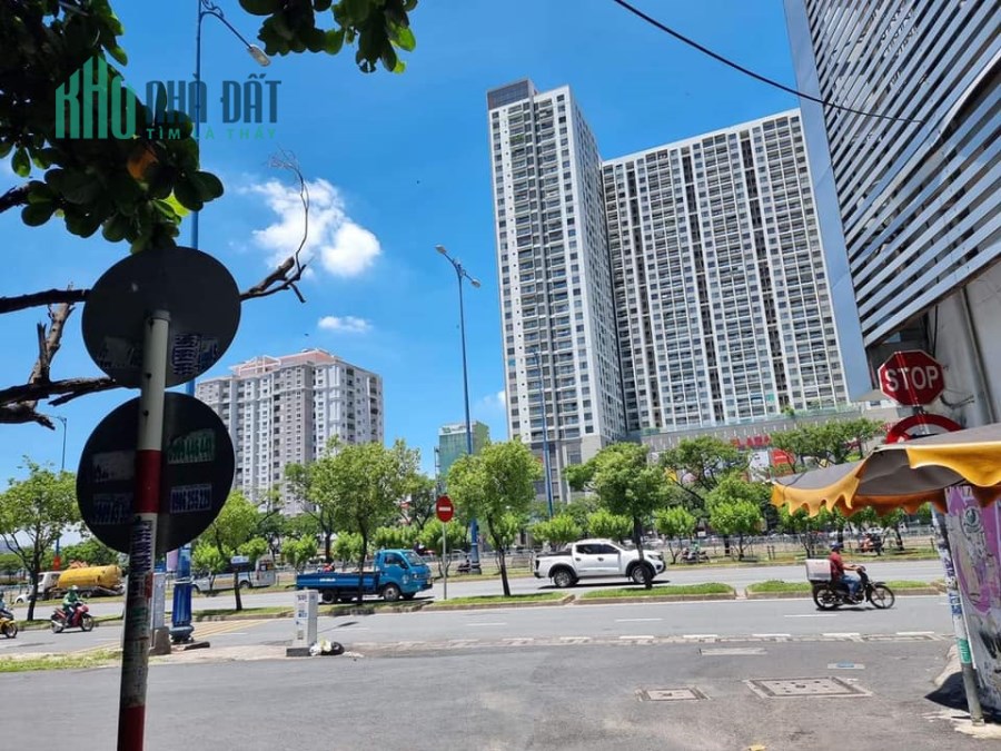 Bán nhà quận 1 view bờ sông 2 tầng 32m2 giá 5,5 tỷ