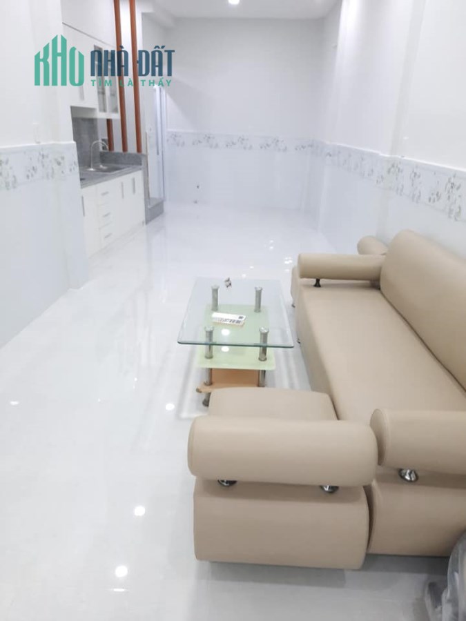 Mặt tiền hẻm xe hơi đỗ cửa giá cực rẻ , 48m2 , hẻm 134 Nguyễn Tất Thành, quận 4, lh  0989149953.