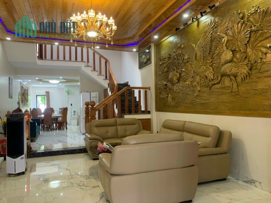 Bán nhà 3 tầng mặt tiền đường Cần Giuộc, Thanh Khê,Đà Nẵng