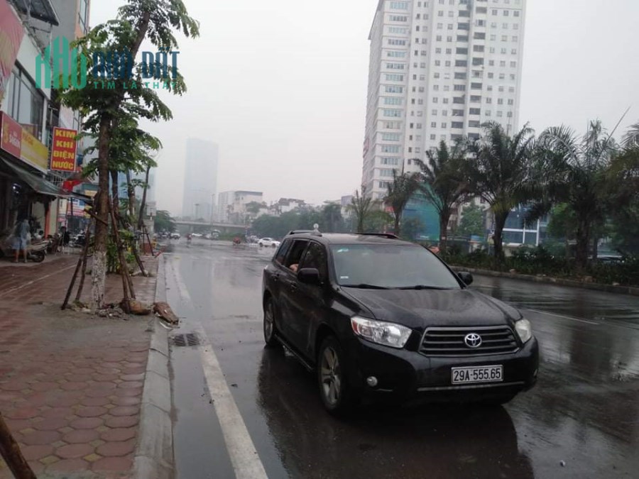 CẦN BÁN NHÀ MẶT PHỐ VĂN CAO QUẬN BA ĐÌNH - 2 THOÁNG - KINH DOANH ĐỈNH.