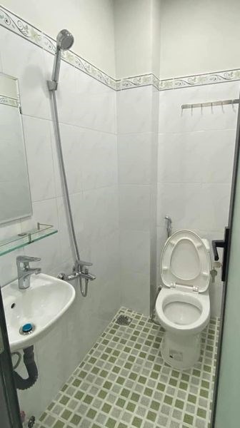 Bán nhà phú nhuận đường Phùng văn cung 28m2 3 tầng 4 tỷ 8