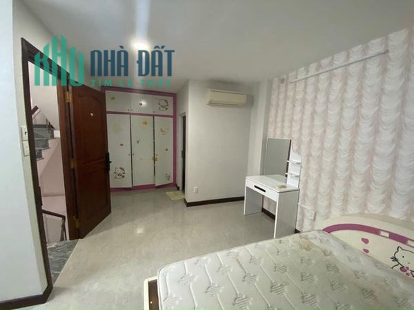 Bán nhà HXH phú nhuận đường đoàn thị điểm 27m2 4 tầng giá 5 tỷ 7