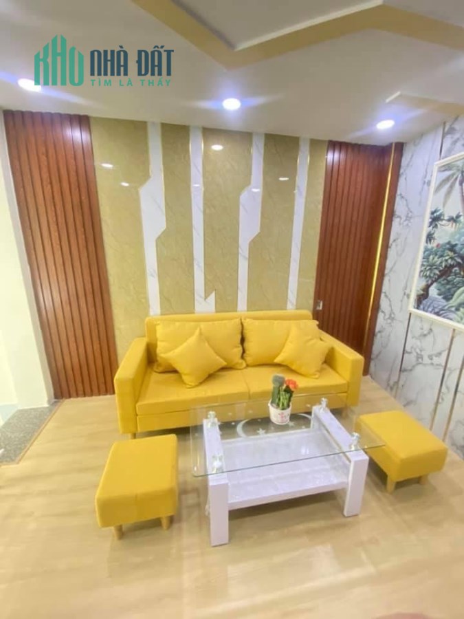Bán nhà hẻm 1283 HTP sân cổng riêng