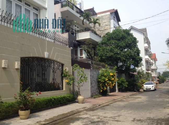Cho thuê đất D2D Biên Hòa: 18x 25, giá: 30 triệu/tháng.