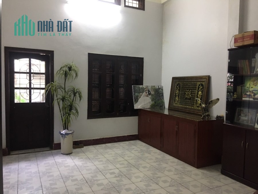 22,5tỷ Nhà phố Hoàng Cầu 51m2x5tầng,Ôtô cửa,kinh doanh vỉa hè
