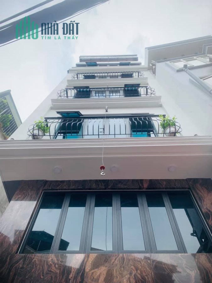 Cực hiếm! nhà đẹp Cầu Giấy,lô góc, oto vào,kinh doanh, thang máy,36m2*7T*MT5m2.Chỉ 7.4 tỷ