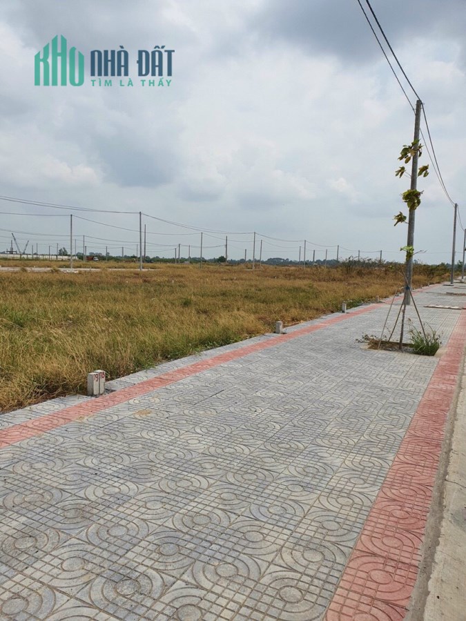 Cần thanh lý 2 lô đất nền mặt tiền Nam Sông Hậu, giá từ 375 triệu