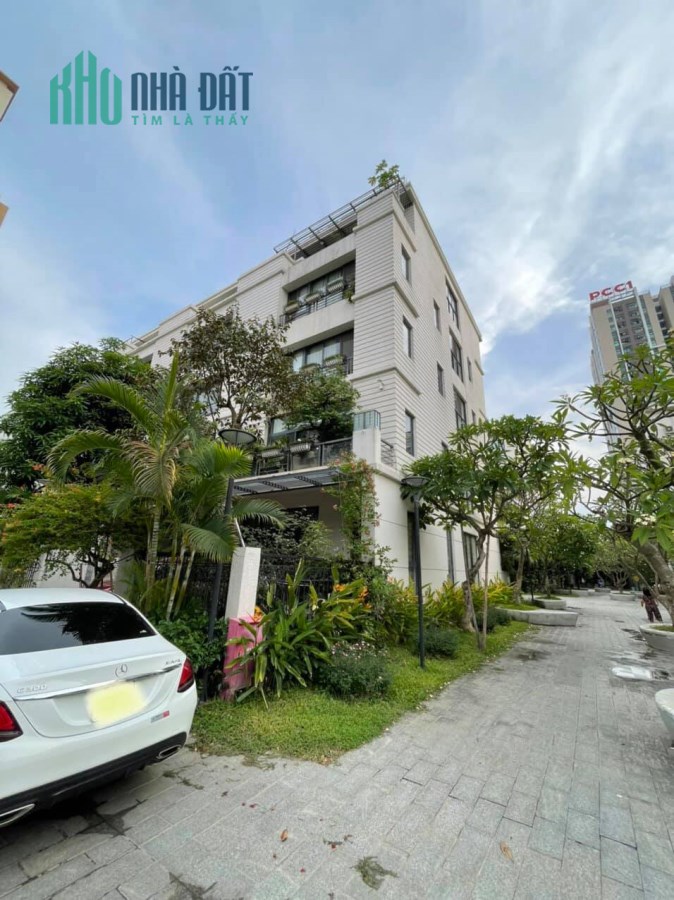 Bán siêu biệt thự sân vườn Pandora, Thanh Xuân, 150m2, Giá 28,5 tỷ