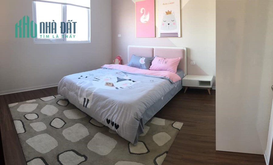 Bán gấp CHCC Ngoại giao đoàn - Nguyễn Văn Huyên giá 5.5 tỷ, 122m2.