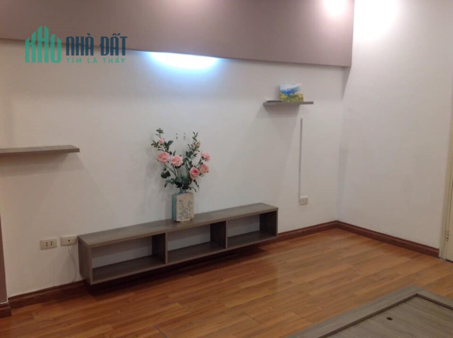 Bán nhà Định Công Thượng 43m2, giá 4.6 tỷ, kinh doanh, oto đỗ cửa.