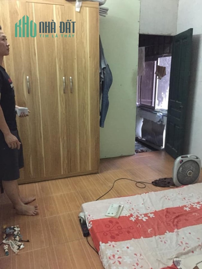 Tôi cần bán Mặt ngõ Phan Phù Tiên giá 3,3 tỷ, 26mx3 tầng, ngõ gần
