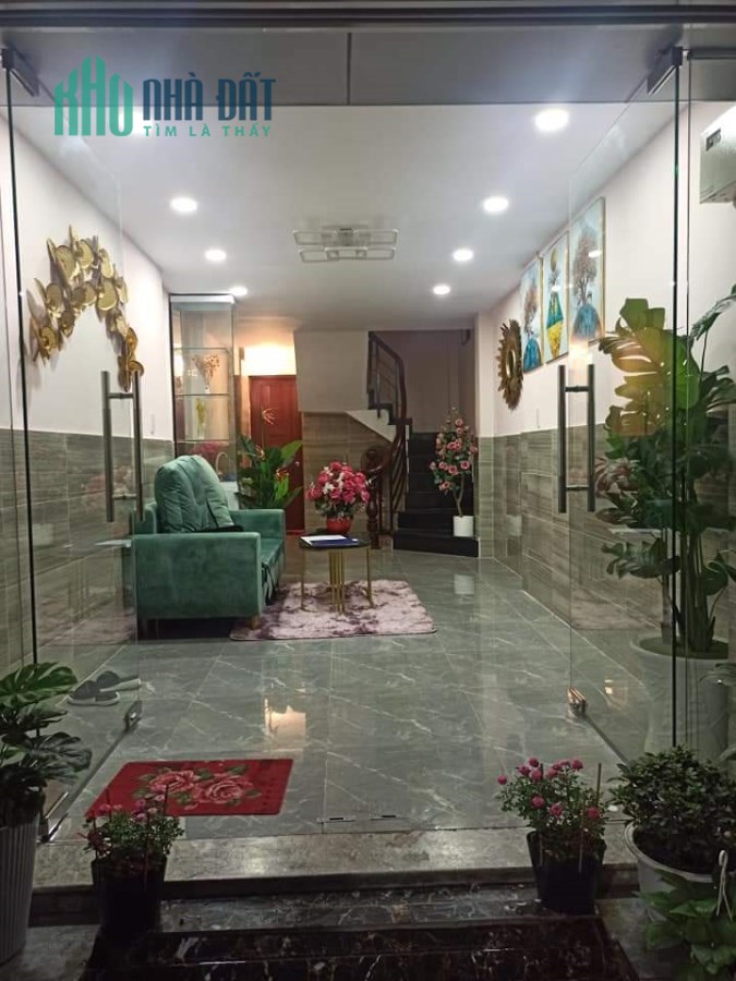 Bán nhà đường Võ Văn Kiệt, Quận 1, Giá 6.39 tỷ.