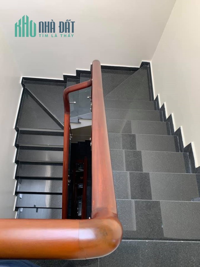Giá bán linh động 5 tầng HXH khu ẩm thực Phan Xích Long Phú Nhuận