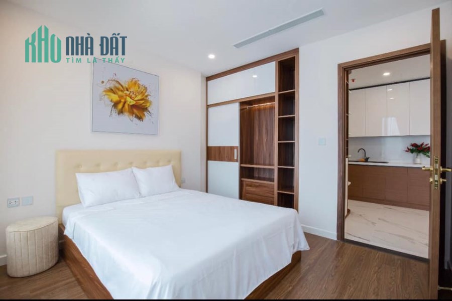 Bán nhà Khu Phân lô Lý Nam Đế giá 10 tỷ, 40mx4T, có sân rộng, có sổ