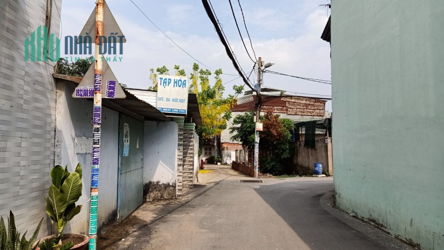 Bán nhà Phan Thị Tư, V.Lộc A, B.Chánh 2PN, thu nhập 3tr, giá 1tỷ7