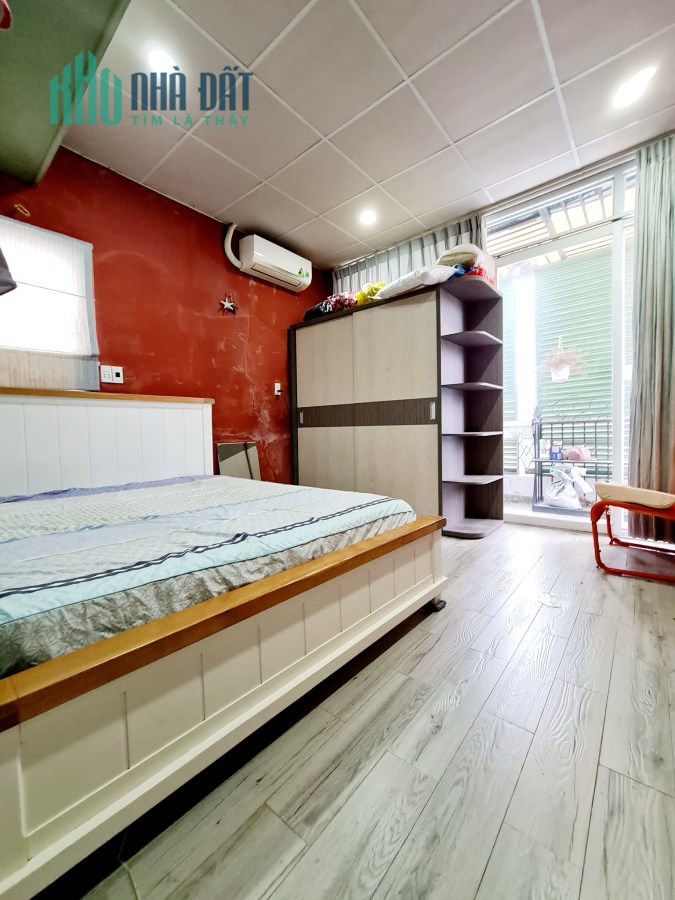 Bán nhà quận 7, P.Bình Thuận, hẻm 300 Nguyễn Văn Linh, giá bất ngờ, LH 0989149953