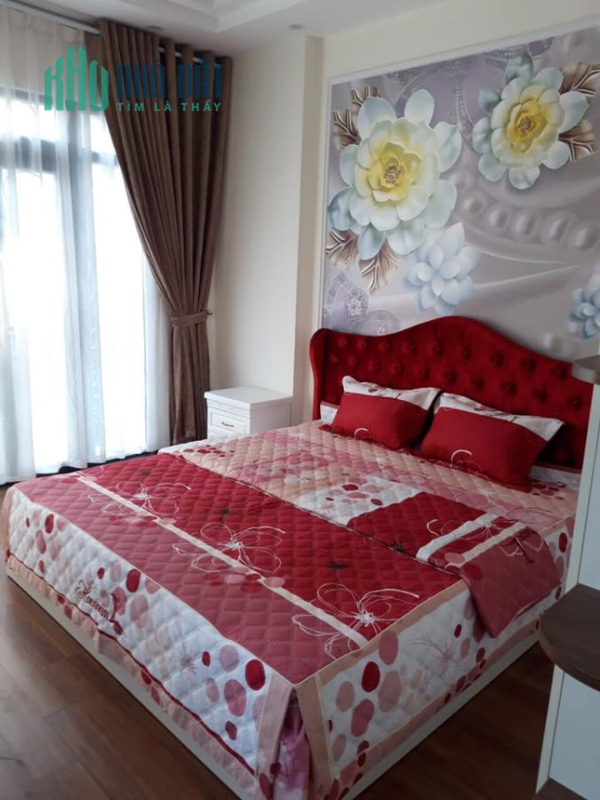 Mặt ngõ Bạch Đằng giá 2.9 tỷ, 32mx5 tầng, NT cao cấp, ngõ nông