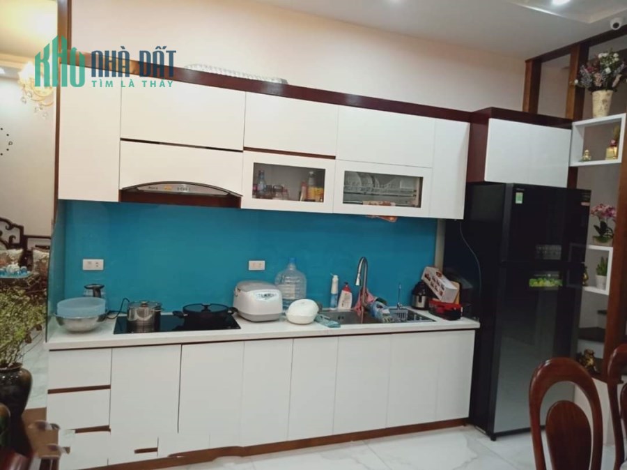 LÔ GÓC, Nguyễn Thái Học 59m x 4 tầng, giá 7.3 tỷ, LH 0981588619.