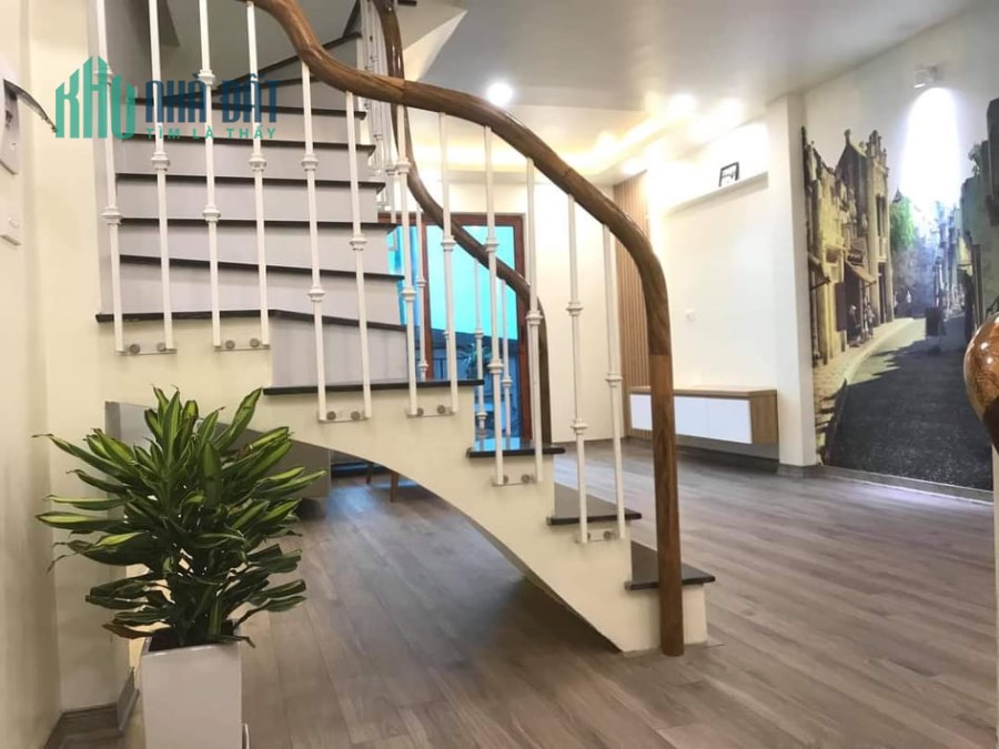NHÀ ĐẸP GIÁP BÁT, CÁCH Ô TÔ VÀI BƯỚC CHÂN, 47M, 5.5 TỶ