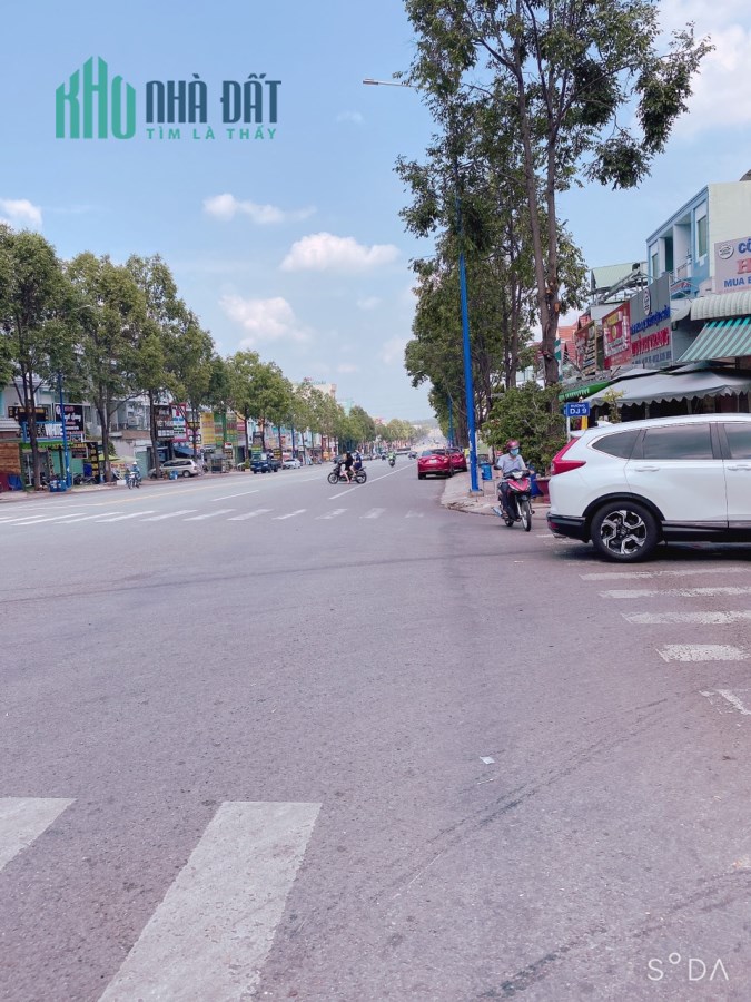Lô J Góc Mỹ Phước 3, ngay chợ, chính chủ