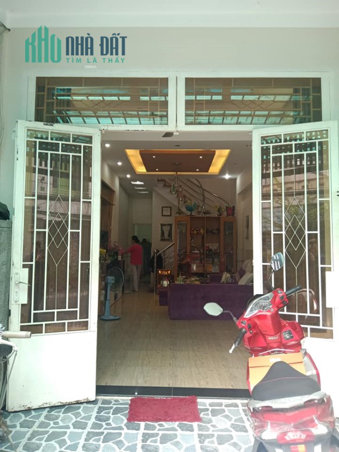 Nhà HXH đường Bạch Đằng, Bình Thạnh, 81m2, 3 tầng, chỉ 8 tỷ.