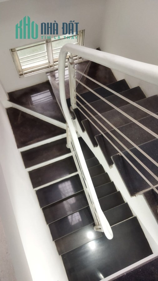 BÁN GẤP NHÀ TÂN MAI 30M2, 4 TẦNG, MT 4M, LÔ GÓC, GIÁ 2,65 TỶ