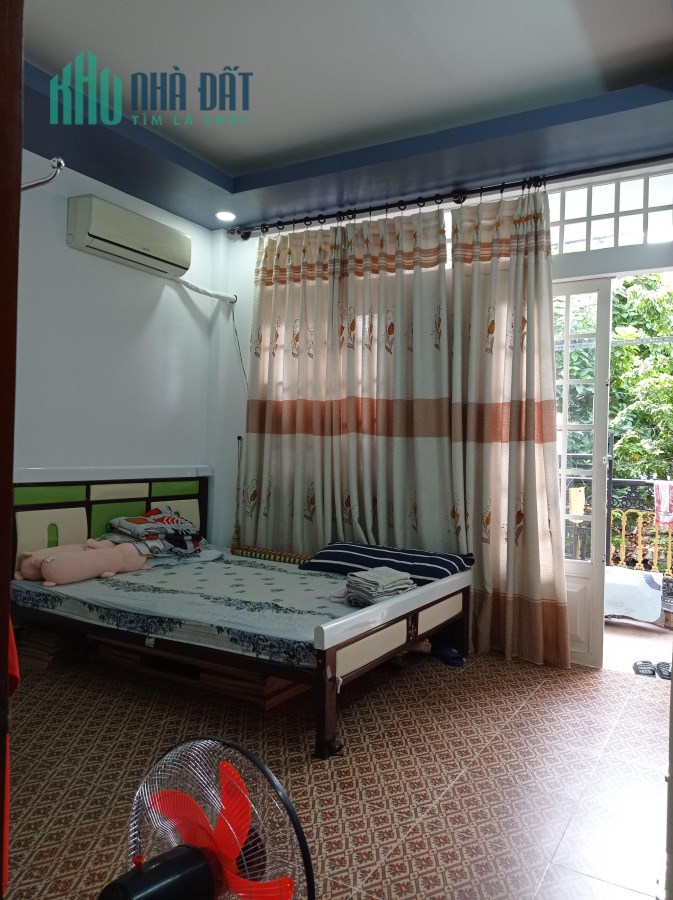 Bán gấp nhà 60m  hẻm xe hơi, khu chợ vải lớn nhất Phú Thọ Hòa- Tân Phú chỉ 5,3 tỷ. TL