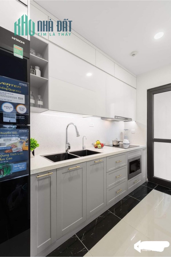 Bán gấp CHCC Eco Green - 286 Nguyễn Xiển giá 2.8 tỷ, 80m2, full NT