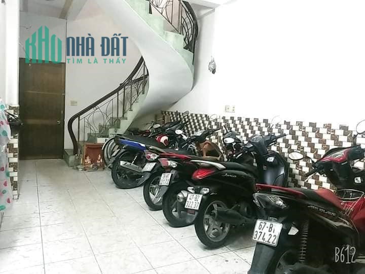 Nhà Lý Chính Thắng, quận 3, 64m2, 5 tầng, kinh doanh, chỉ 6 tỷ 400.