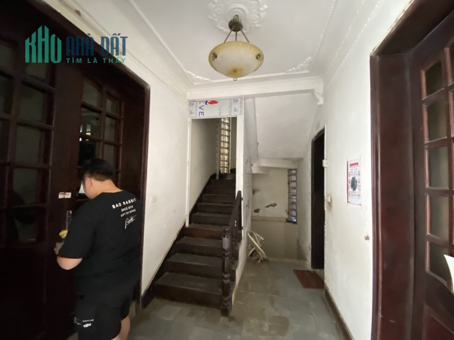 Cho thuê nhà Đặng Thai Mai 260m2 (DTSD 140m2x4T) MT 10m, biệt thự pháp cổ, 47 tr/th (thương lượng)