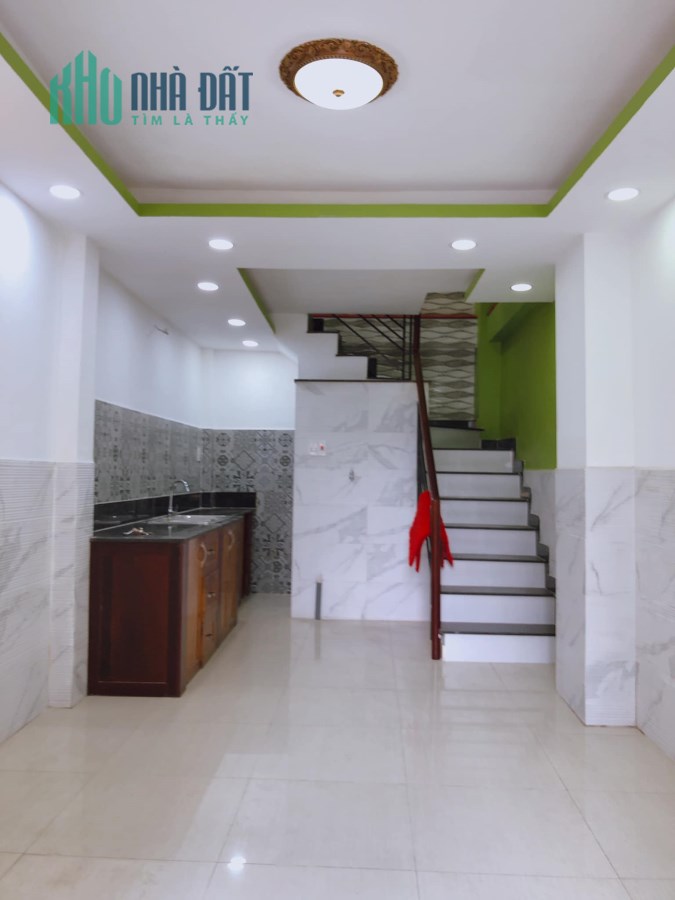Nhà bán Nguyễn Thần Hiến, quận 4, 32,5m2, nhỉnh 2,5 tỷ, còn thương lượng,lh 0989149953