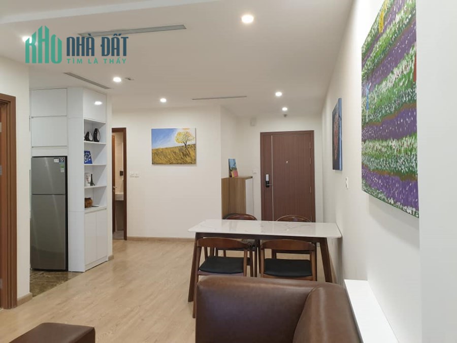 Bán gấp CHCC 141 Trương Định giá 2.3 tỷ, 97m2, đẹp, NT đầy đủ