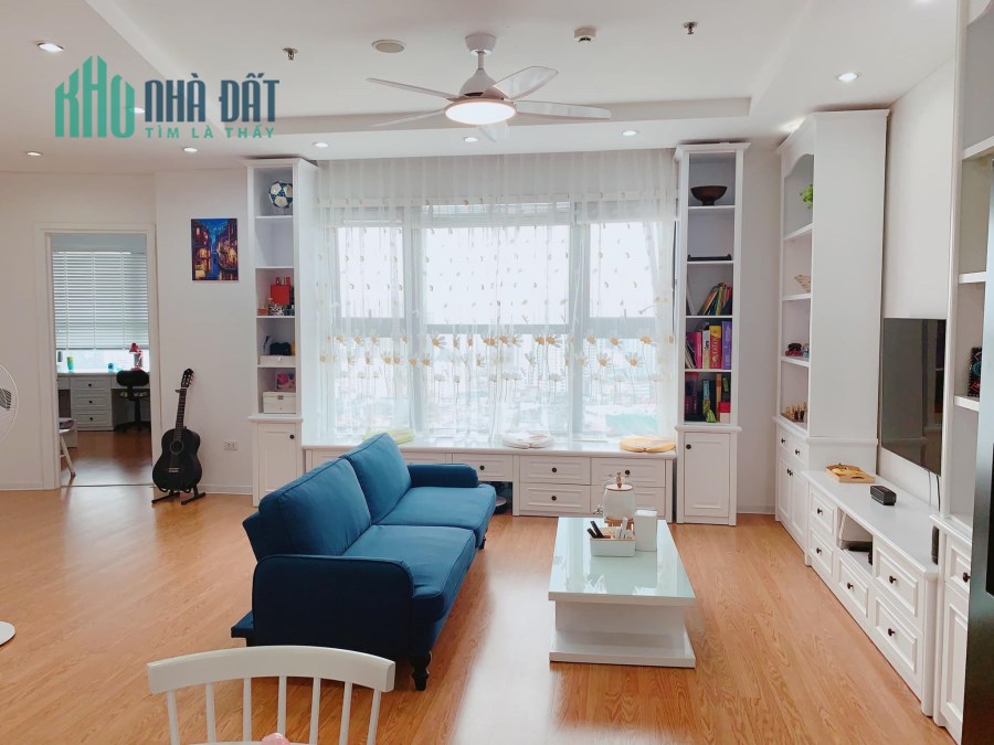 Bán gấp CHCC Trung Hòa Nhân Chính giá 4.8 tỷ, 165m2, giao luôn