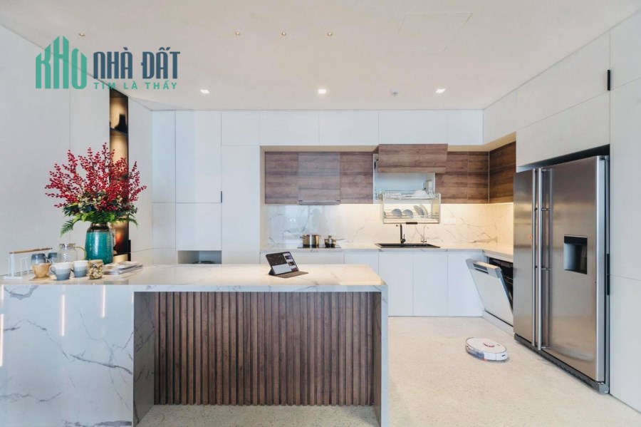 Bán nhà Mặt phố Nguyễn Khang, KD tốt giá 16.5 tỷ, 60m2, MT 9,5m.