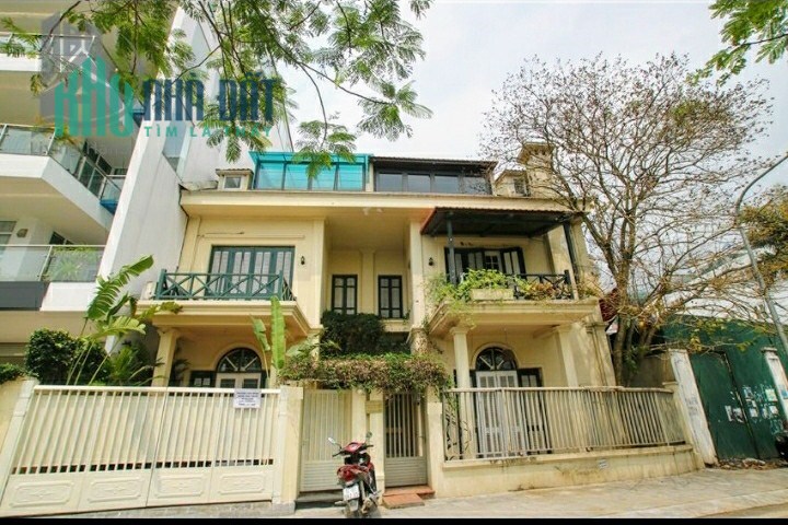 Cho thuê nhà mặt phố Quảng An 160m2 xây 110m2 x 4 tầng, MT~10m, 55 triệu/th, KD mọi loại hình