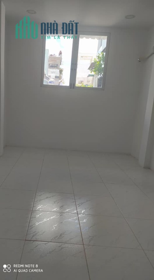 Bán nhà nhỏ Quận 1, chưa tới 3 tỷ có hộ khẩu Quận 1, 4 tầng, nhà đẹp, 0763801388.