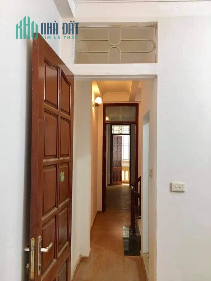 Nhà sốt phải hốt ngay tại phố Lê Thanh Nghị 40m*5t, 2 MT, giá 2.7 tỷ